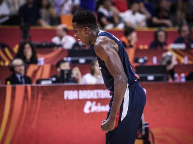 爱游戏体育-包含哈兰德爆冷击败法国队，赛况扑朔迷离引爆全场！的词条