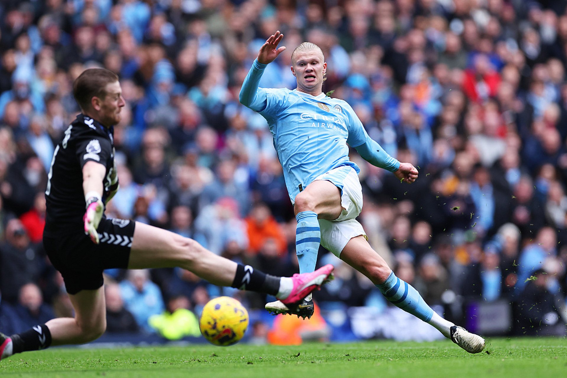 AYX-哈兰德在塞尔维亚队比赛中战术调整，精彩发挥引发热议！的简单介绍