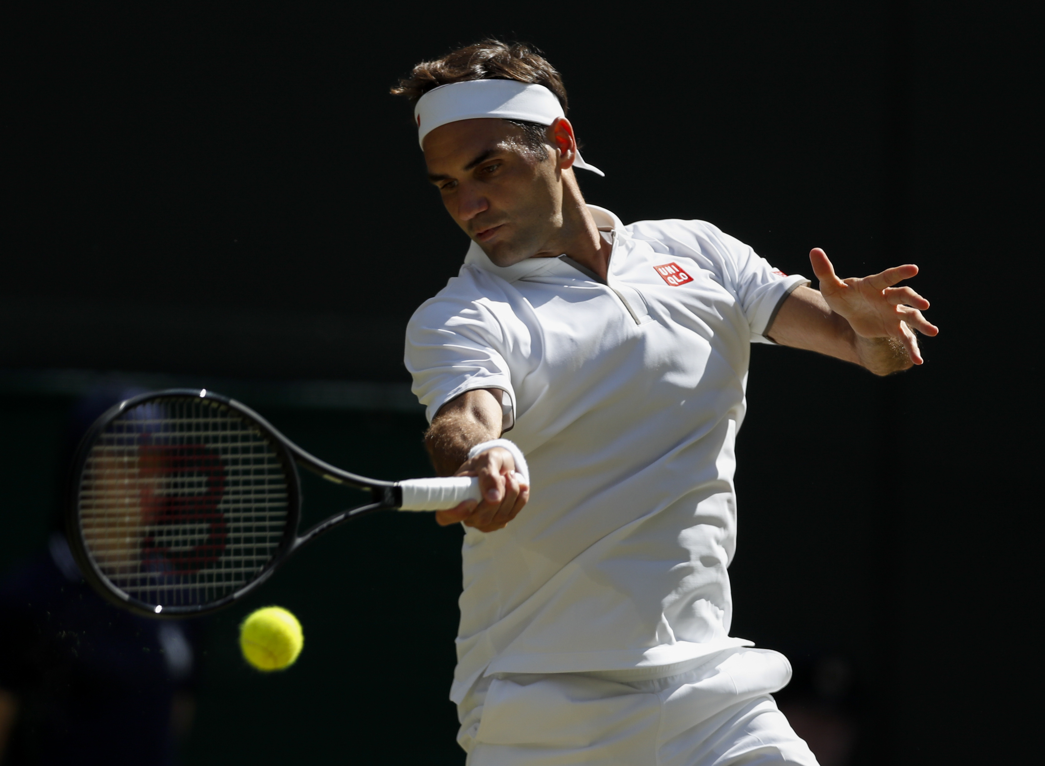 爱游戏-包含费德勒迎来十赛季高光表现，掘金球迷沸腾！的词条