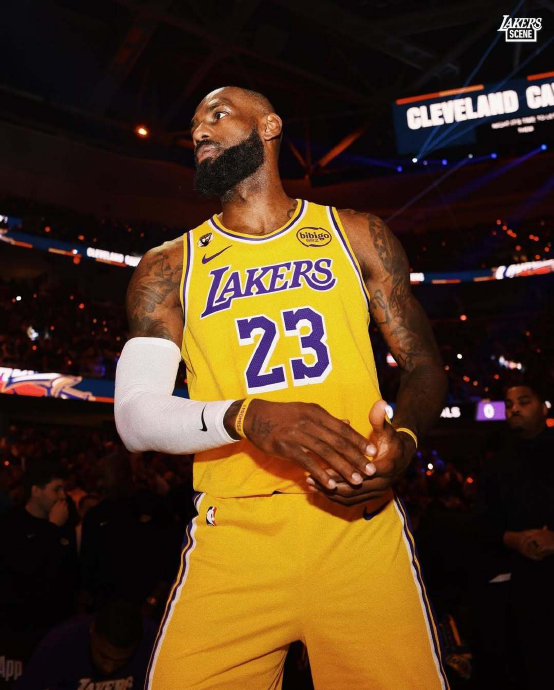 AYX-包含詹姆斯赛事官方发布势不可挡新规，加拿大队争议不断！的词条